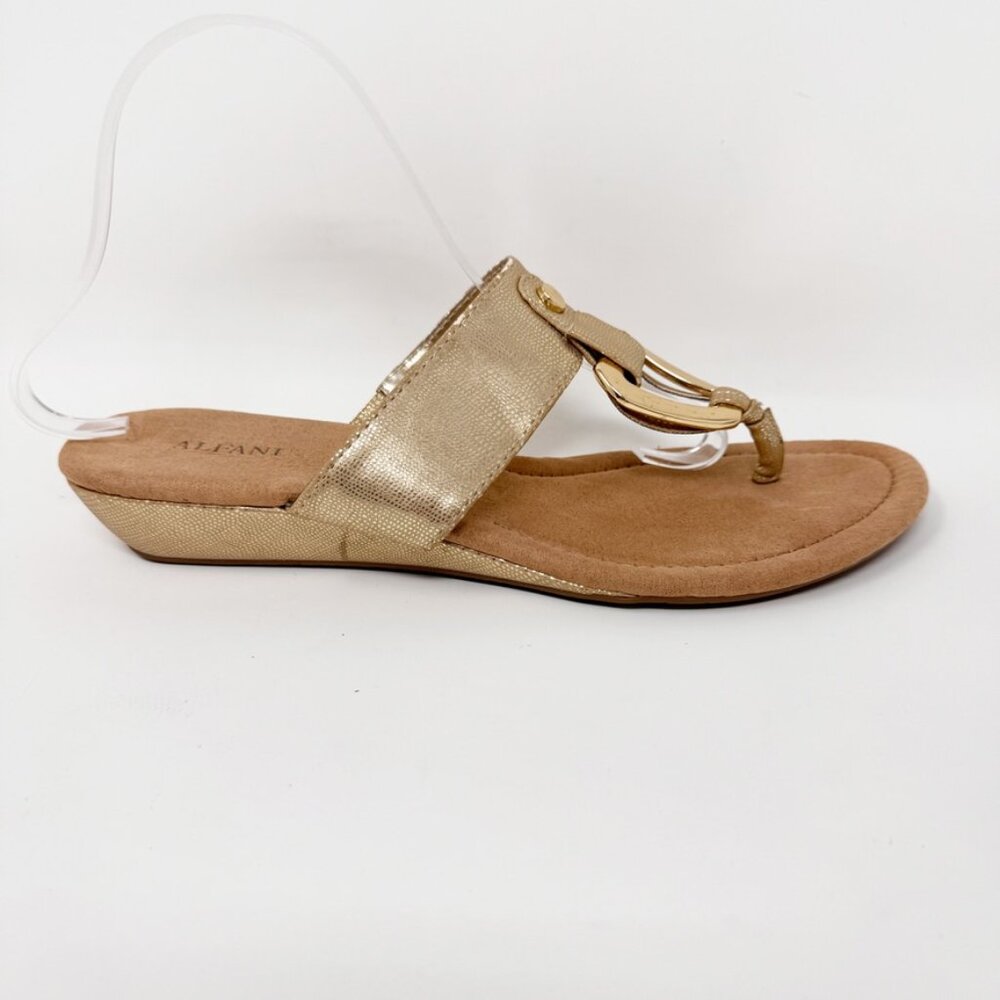 Alfani Womens Tan & Gold Embossed Vegan Leather Slip on Wedge Sandal Size 9.5 - Picture 2 of 11